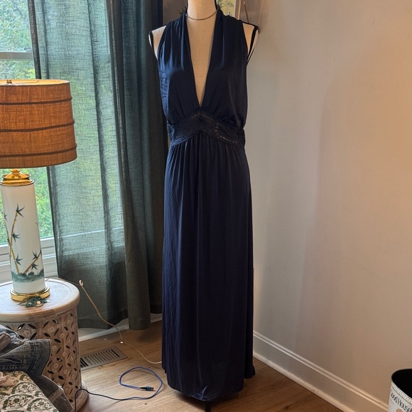 Elegant Deep Blue Chemise - Picture 1 of 6